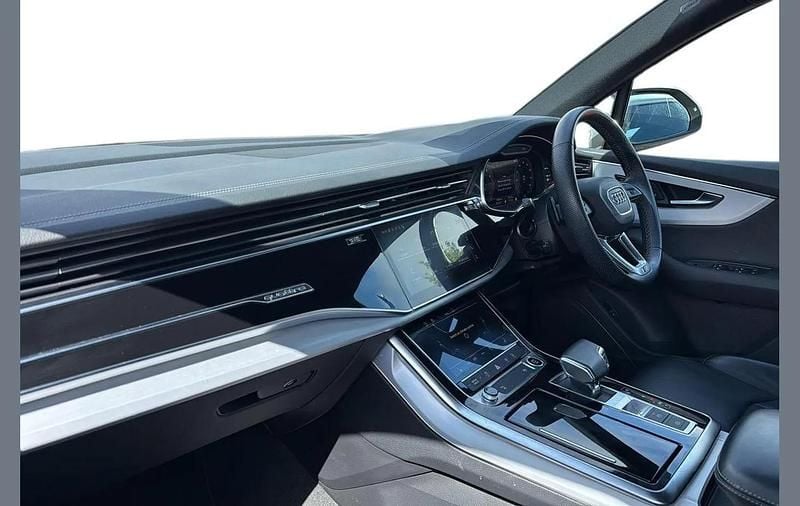 Begagnad Audi Q7 S-Line 334 HK (245 kW) 2023 Vit SUV