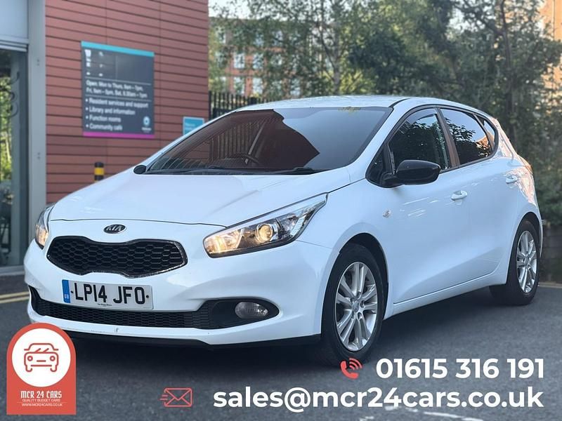 Used Kia Ceed 98 HP (72 kW) 2014 White Hatchback