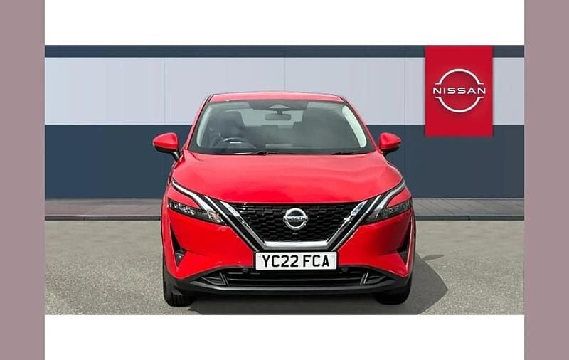 Used Nissan Qashqai Acenta Premium 158 HP (116 kW) 2022 Red SUV