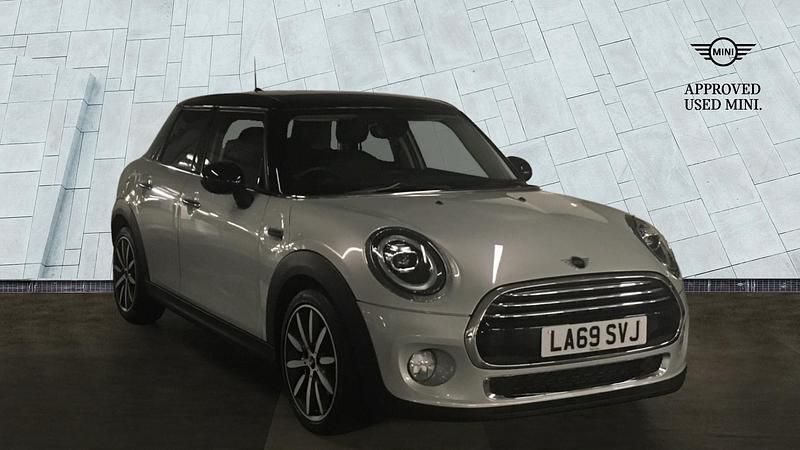 Silver Used 2020 Mini Cooper Exclusive Hatchback | £19,000 (A bit pricey) - Image 1/4