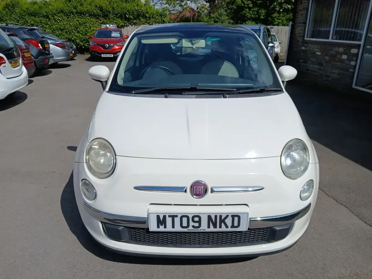 Second-hand Fiat 500 Lounge 69 CP (50 kW) 2009 Alb Cabrio