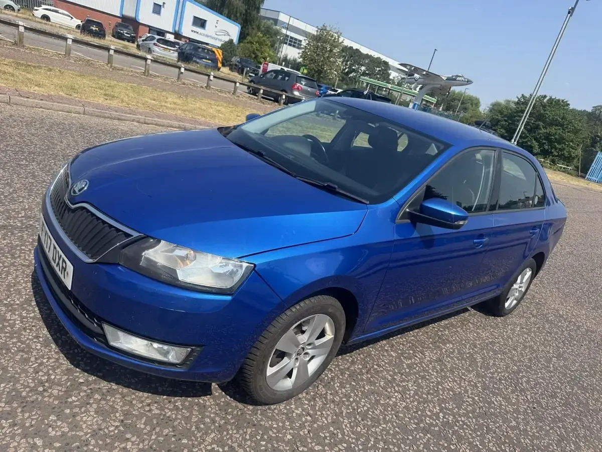 Used Skoda Rapid SE 115 HP (84 kW) 2017 Blue Hatchback
