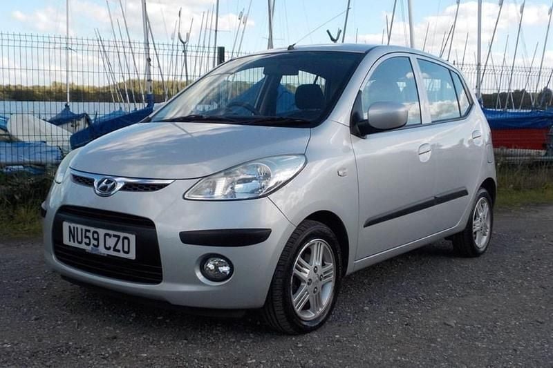 Silver Used 2009 Hyundai i10 Comfort Hatchback | £1,995 (Fair price) - Image 1/1