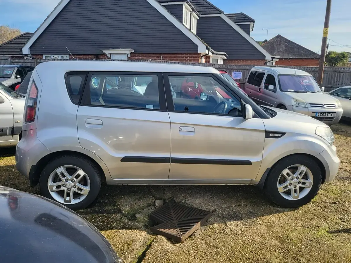 Used Kia Soul 126 HP (92 kW) 2009 Silver SUV