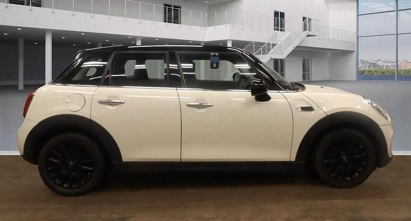 Used Mini Cooper Hatch 136 HP (100 kW) 2018 White Hatchback