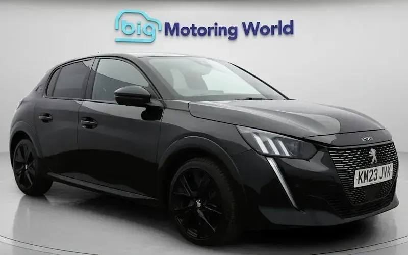 Used Peugeot 208 GT 102 HP (75 kW) 2023 Hatchback