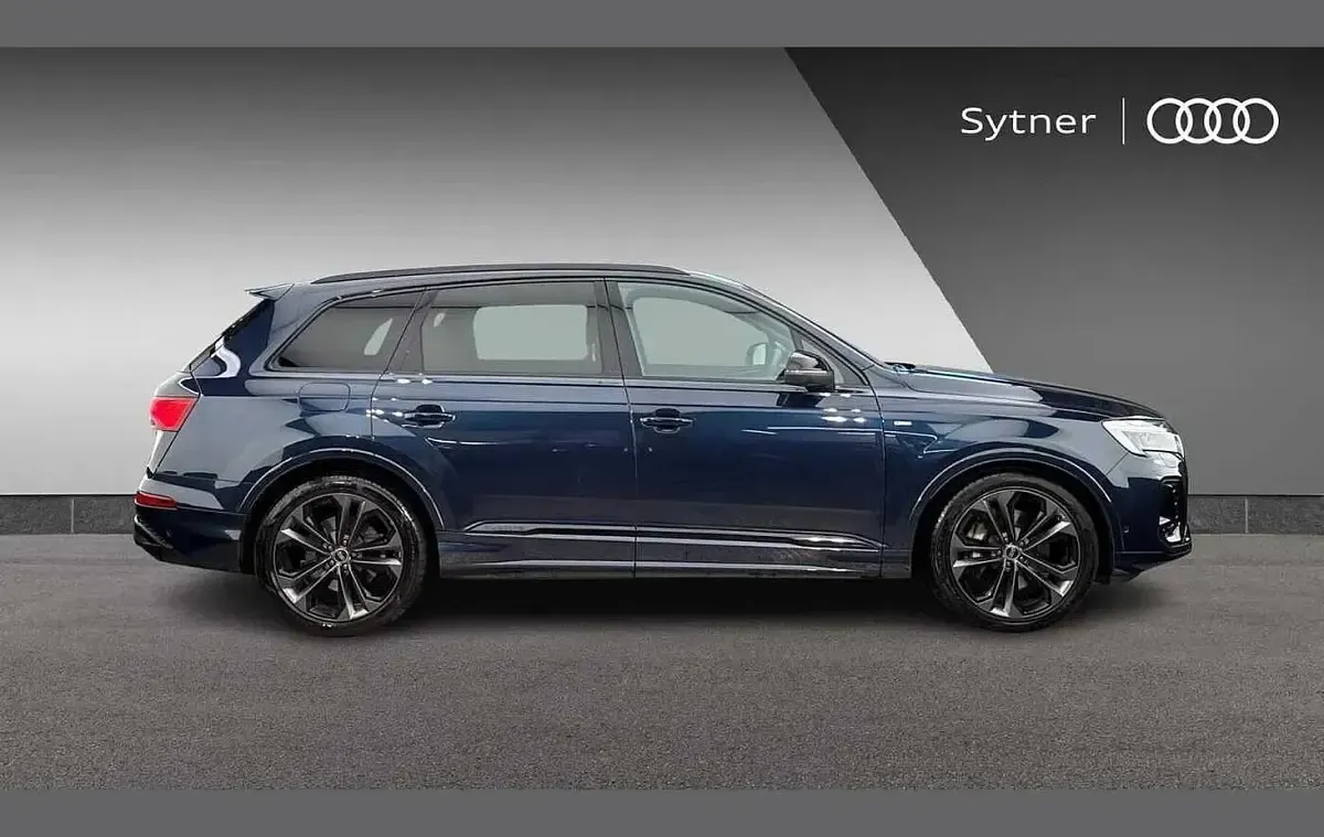 Used Audi Q7 Black Edition 228 HP (167 kW) 2025 Blue SUV