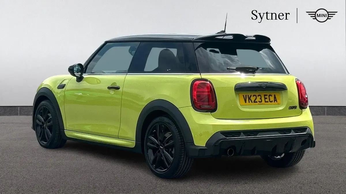 Usado Mini Cooper Hatch 134 HP (98 kW) 2023 Amarelo Citadino