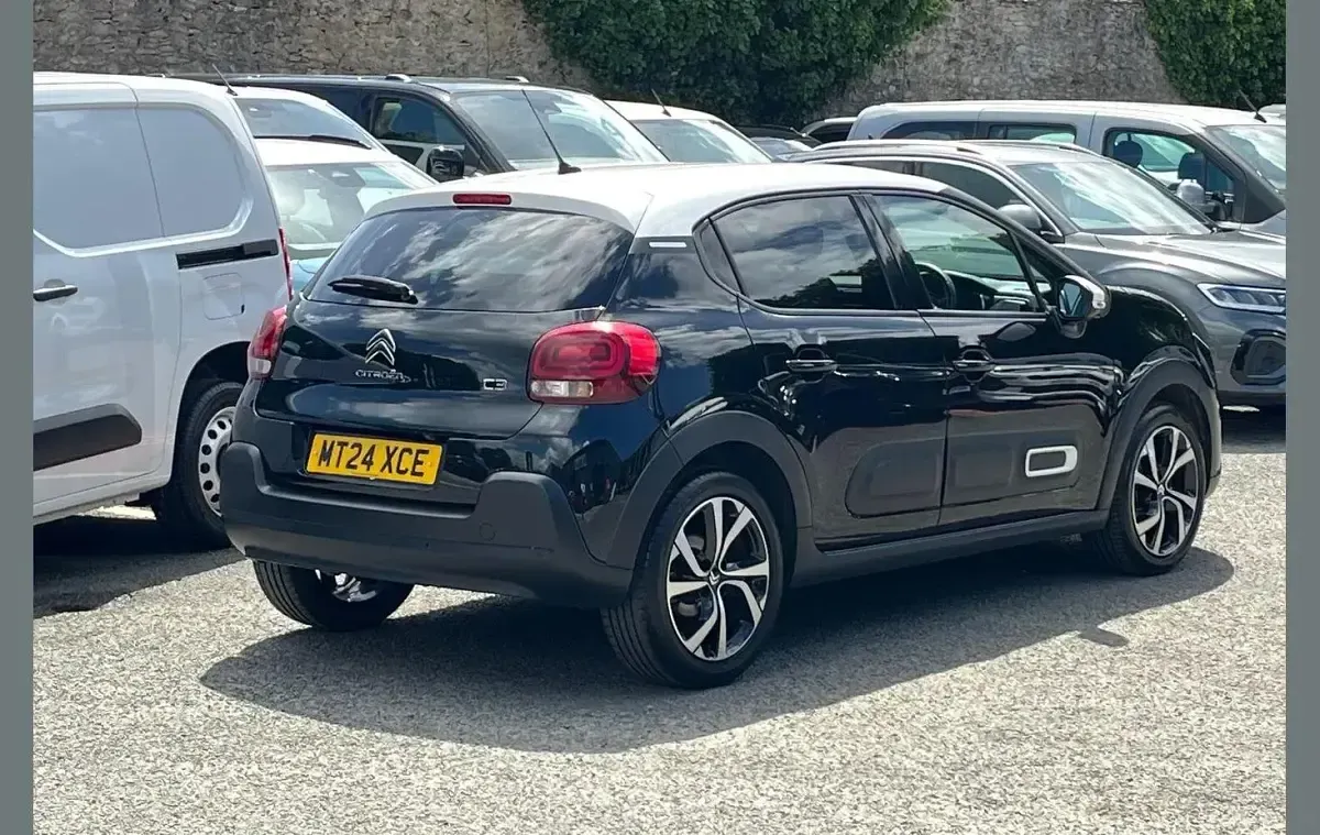 Used Citroën C3 PureTech 108 HP (79 kW) 2024 Black Hatchback