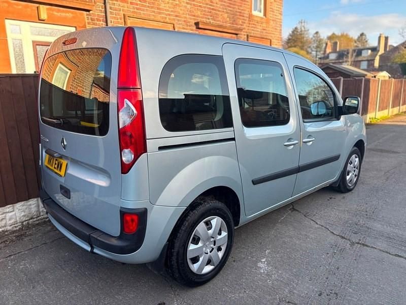 Used Renault Kangoo Expression 105 HP (77 kW) 2011 Metallic grey MPV