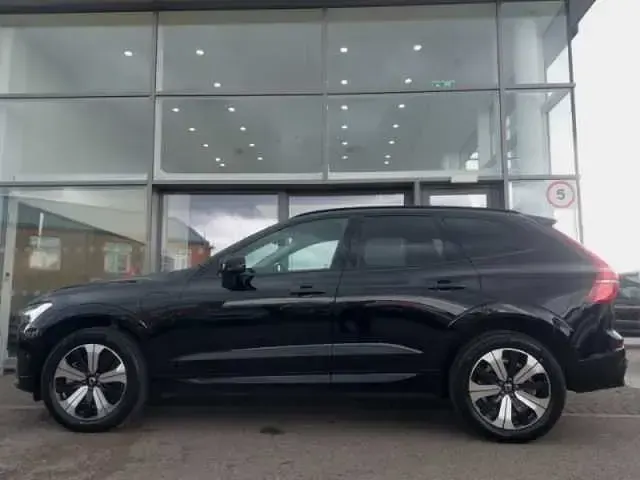 Used Volvo XC60 Plus 350 HP (257 kW) 2025 Black SUV