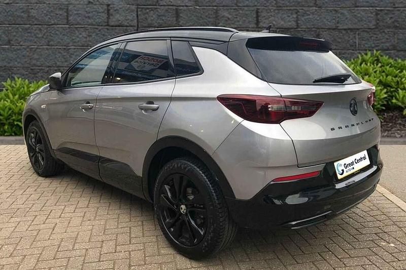 Used Vauxhall Grandland X SRi 130 HP (95 kW) 2022 Grey SUV