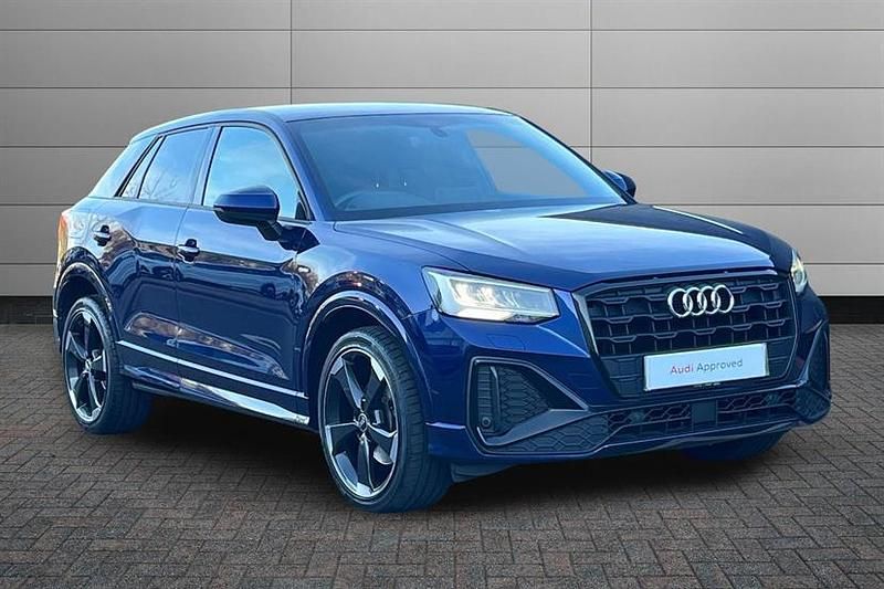 Used Audi Q2 Black Edition 150 HP (110 kW) 2021 Navarra blue SUV
