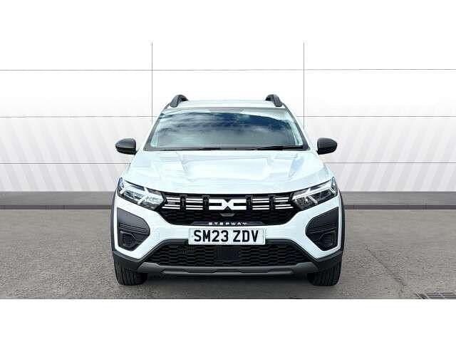 Gebraucht Dacia Sandero Essentiel 90 PS (66 kW) 2023 Weiß SUV