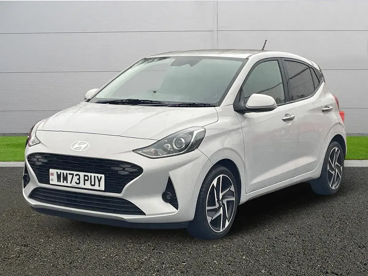 Used Hyundai i10 Premium 67 HP (49 kW) 2024 Grey Hatchback