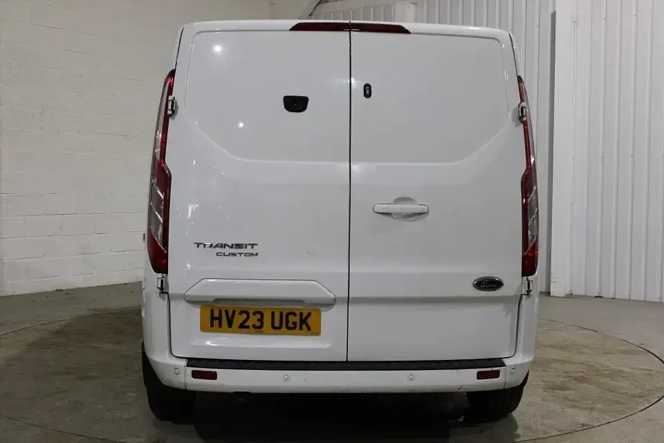 Used Ford Transit Custom Limited 130 HP (95 kW) 2023 White Van