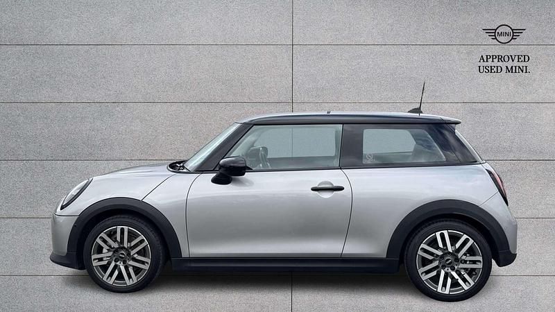 Używany Mini Cooper Hatch 113 kW (154 KM) 2025 Srebrny Hatchback