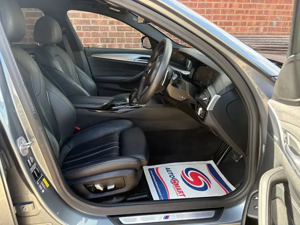 Used BMW 530e M Sport 252 HP (185 kW) 2019 Blue Sedan