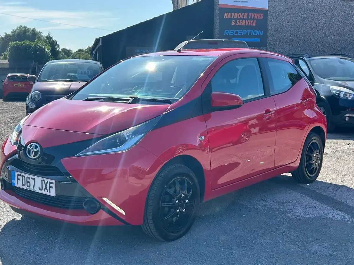 Used Toyota Aygo X-play 2018 Red Hatchback