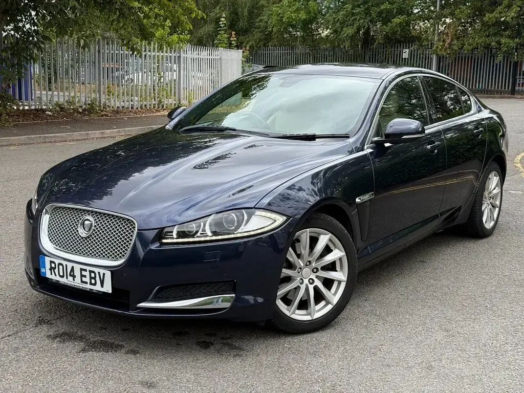 Used Jaguar XF Luxury 200 HP (147 kW) 2014 Blue Sedan