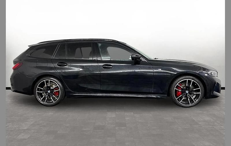 New BMW 502 M Sport 386 HP (283 kW) 2025 Black Estate