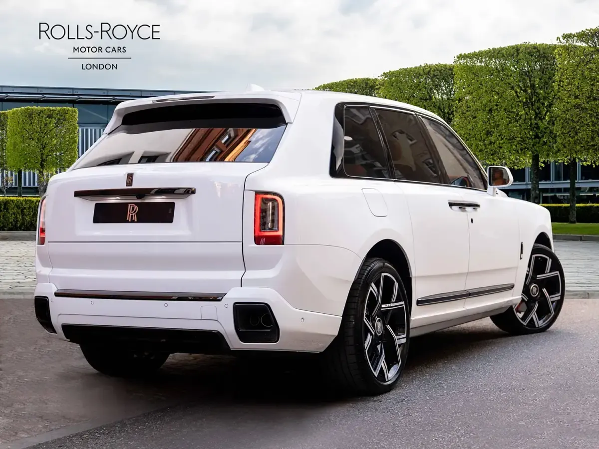 New Rolls Royce Cullinan 2026 Arctic white SUV