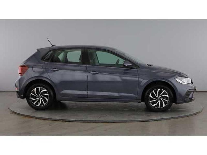 Used VW Polo Life 95 HP (69 kW) 2024 Grey Hatchback