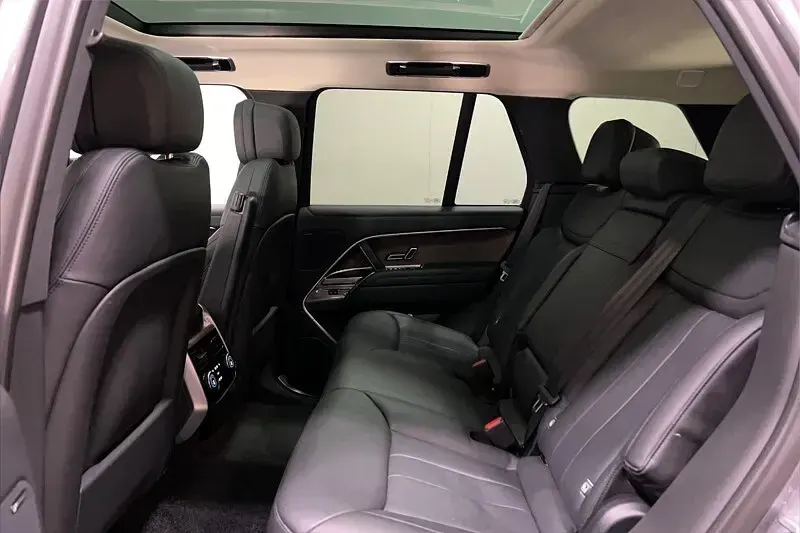 Used Land Rover Range Rover SE 433 HP (318 kW) 2023 Grey SUV