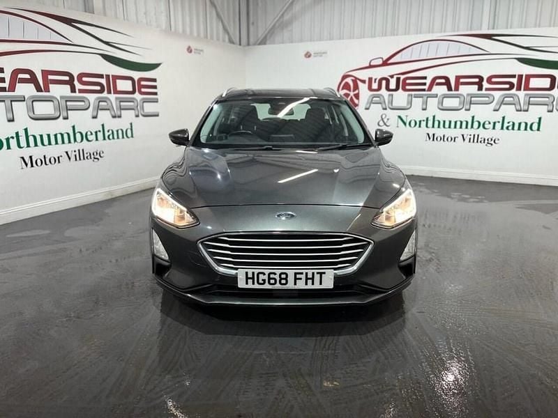 Used Ford Focus Zetec 95 HP (69 kW) 2019 Grey Estate