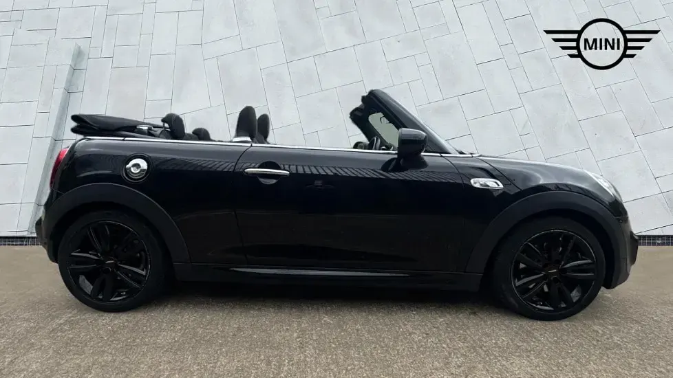 Used Mini Cooper S Sport 189 HP (139 kW) 2019 Black Hatchback