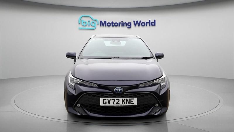 Used Toyota Corolla 122 HP (89 kW) 2022 Blue Estate