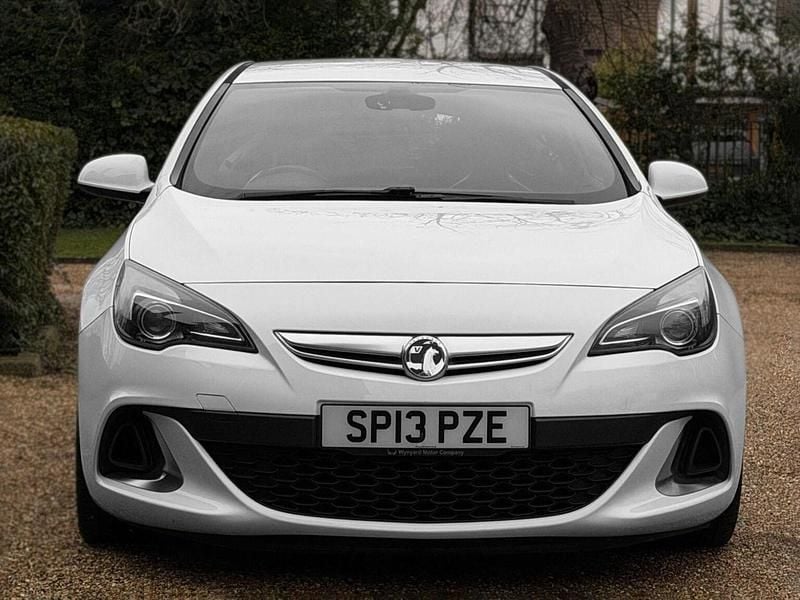 Used Vauxhall Astra GTC 2013 White Hatchback