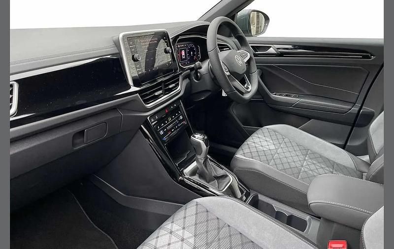 Used VW T-Roc R-line 150 HP (110 kW) 2025 Grey SUV