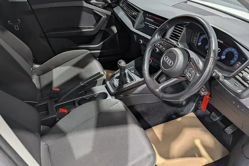 Used Audi A1 Sportback Design 116 HP (85 kW) 2020 White Hatchback