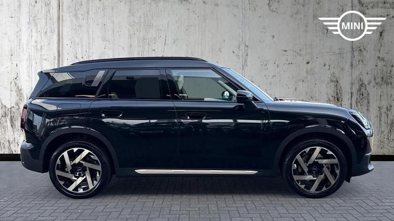 Used Mini Countryman 215 HP (158 kW) 2025 Black SUV