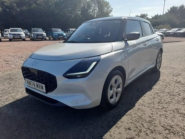 Used Suzuki Swift 82 HP (60 kW) 2024 White Hatchback