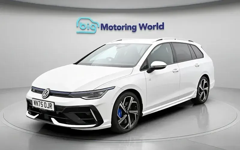 Used VW Golf VIII R 333 HP (244 kW) 2024 White Estate