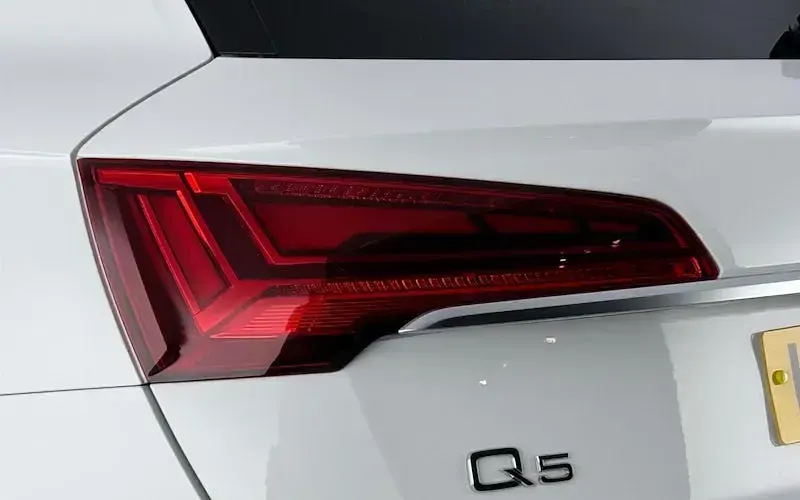 Used Audi Q5 S-Line 265 HP (194 kW) 2022 White SUV