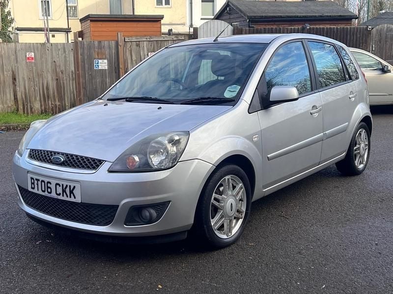 Used Ford Fiesta Ghia 2006 Silver Hatchback