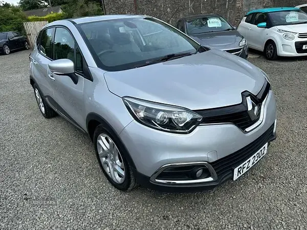 Used Renault Captur Dynamique 90 HP (66 kW) 2013 Silver SUV