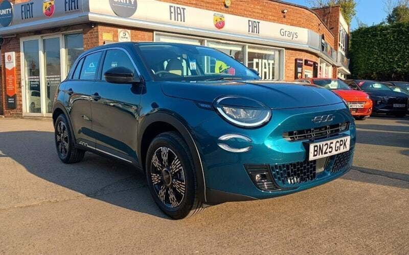 New 2025 Fiat 600 La Prima Hatchback | £20,895 (Super price) - Image 1/4