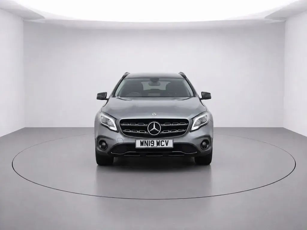 Used Mercedes GLA180 Urban 122 HP (89 kW) 2019 Grey SUV