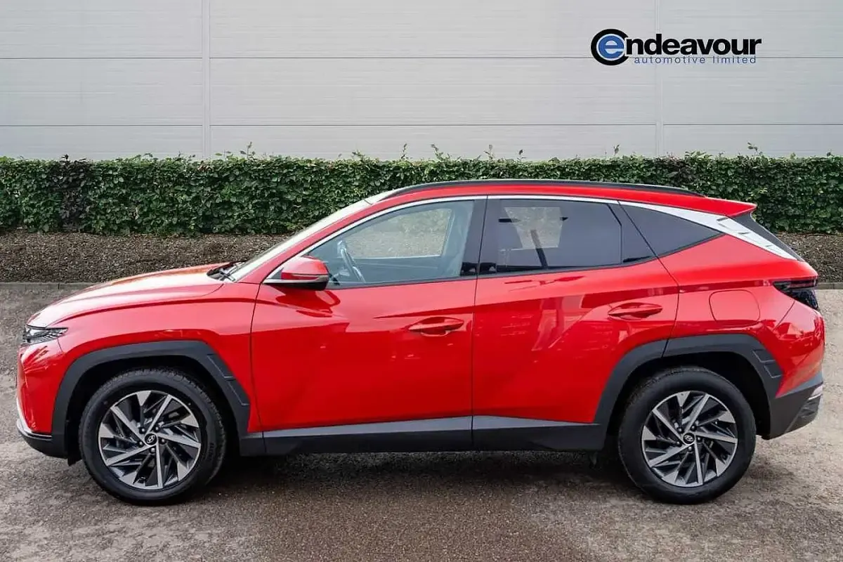 Second-hand Hyundai Tucson Premium 150 CP (110 kW) 2022 Roșu SUV