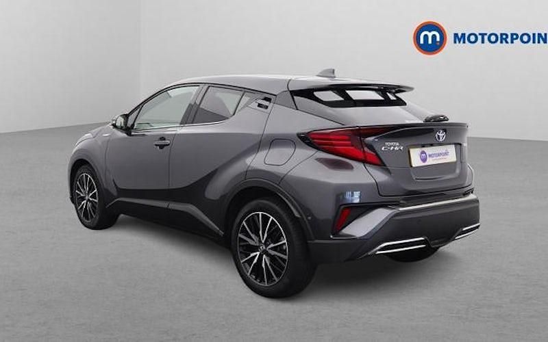 Usado Toyota C-HR 184 HP (135 kW) 2023 SUV