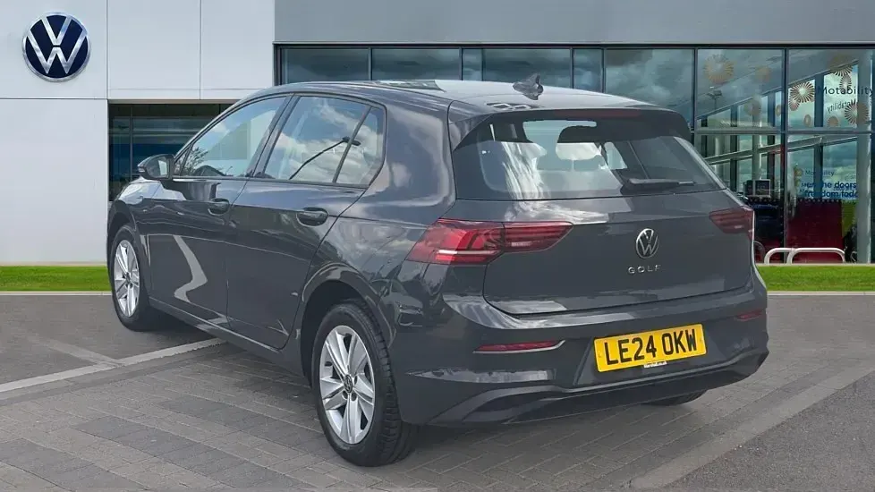Second-hand VW Golf VIII Life 115 CP (84 kW) 2024 Gri