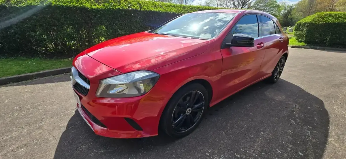 Usado Mercedes A180 2017 Vermelho Citadino