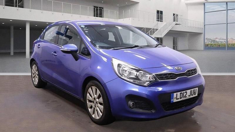 Used Kia Rio 107 HP (78 kW) 2012 Blue Hatchback