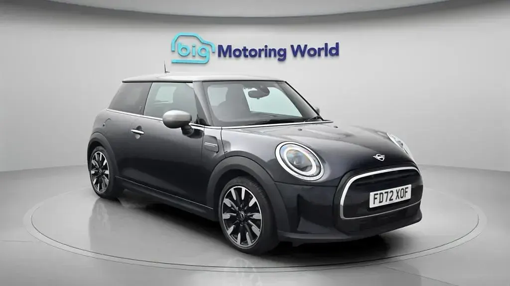 Used Mini Cooper Exclusive 136 HP (100 kW) 2022 Hatchback