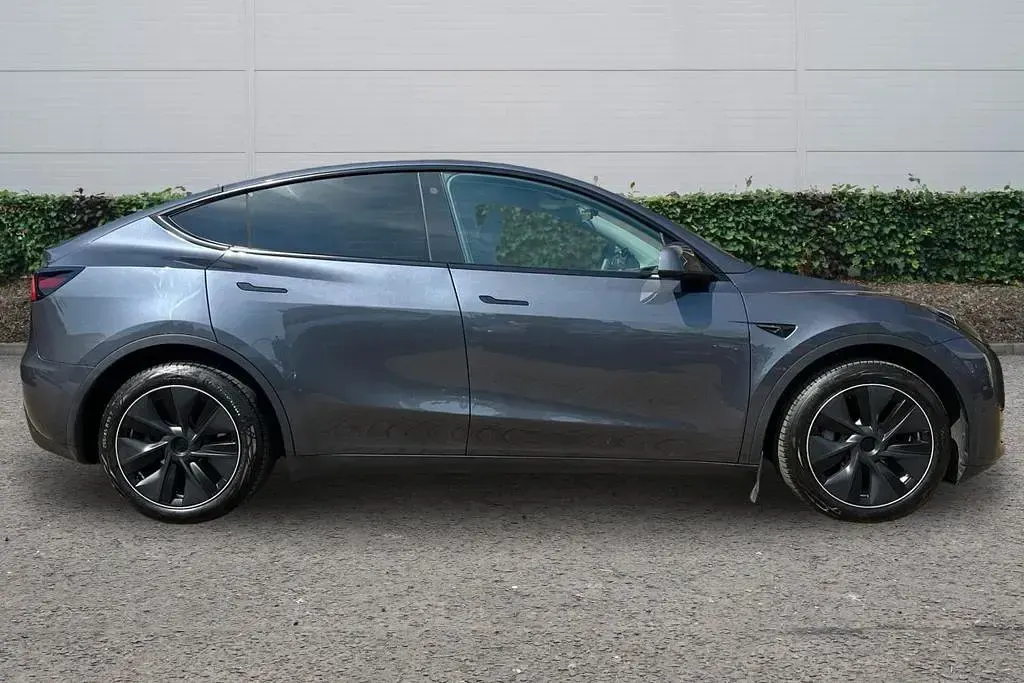 Used Tesla Model Y Long Range AWD 378 kW (514 HP) 2023 SUV
