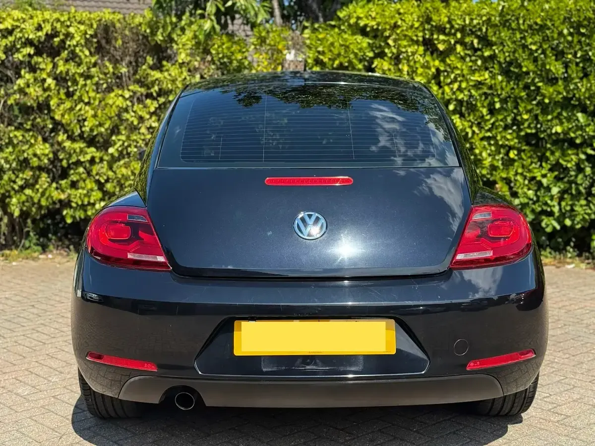 Used VW Beetle Design 105 HP (77 kW) 2013 Black Hatchback